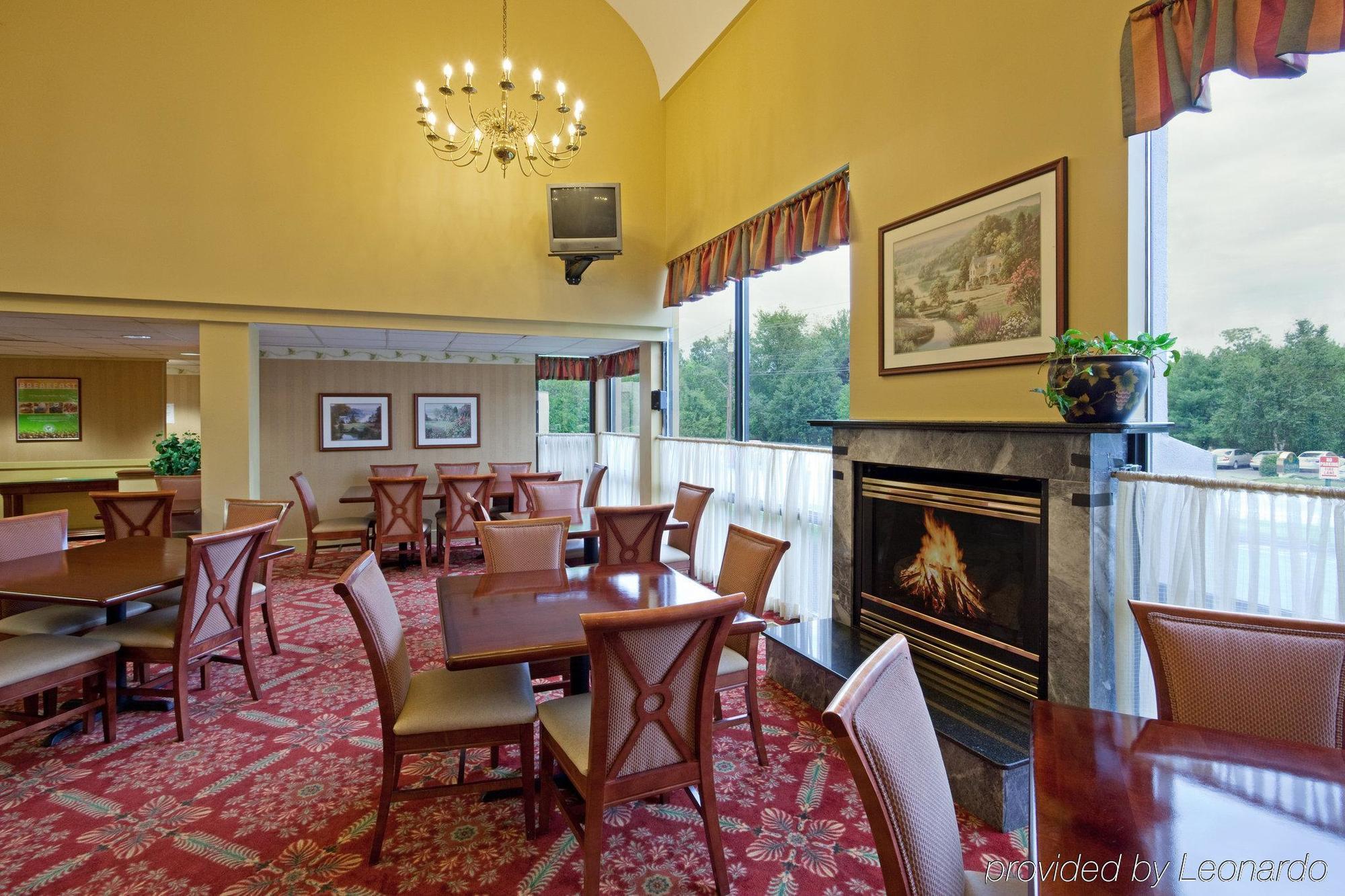 Holiday Inn Salem By Ihg Ресторан фото