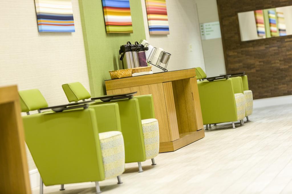 Holiday Inn Salem By Ihg Екстер'єр фото